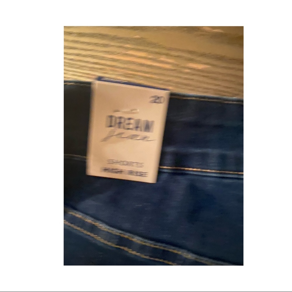 YMI High Rise Shorts - Picture 3 of 4